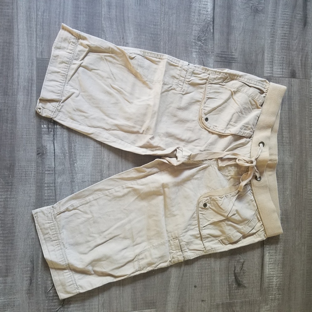 Old navy size M cargo shorts
